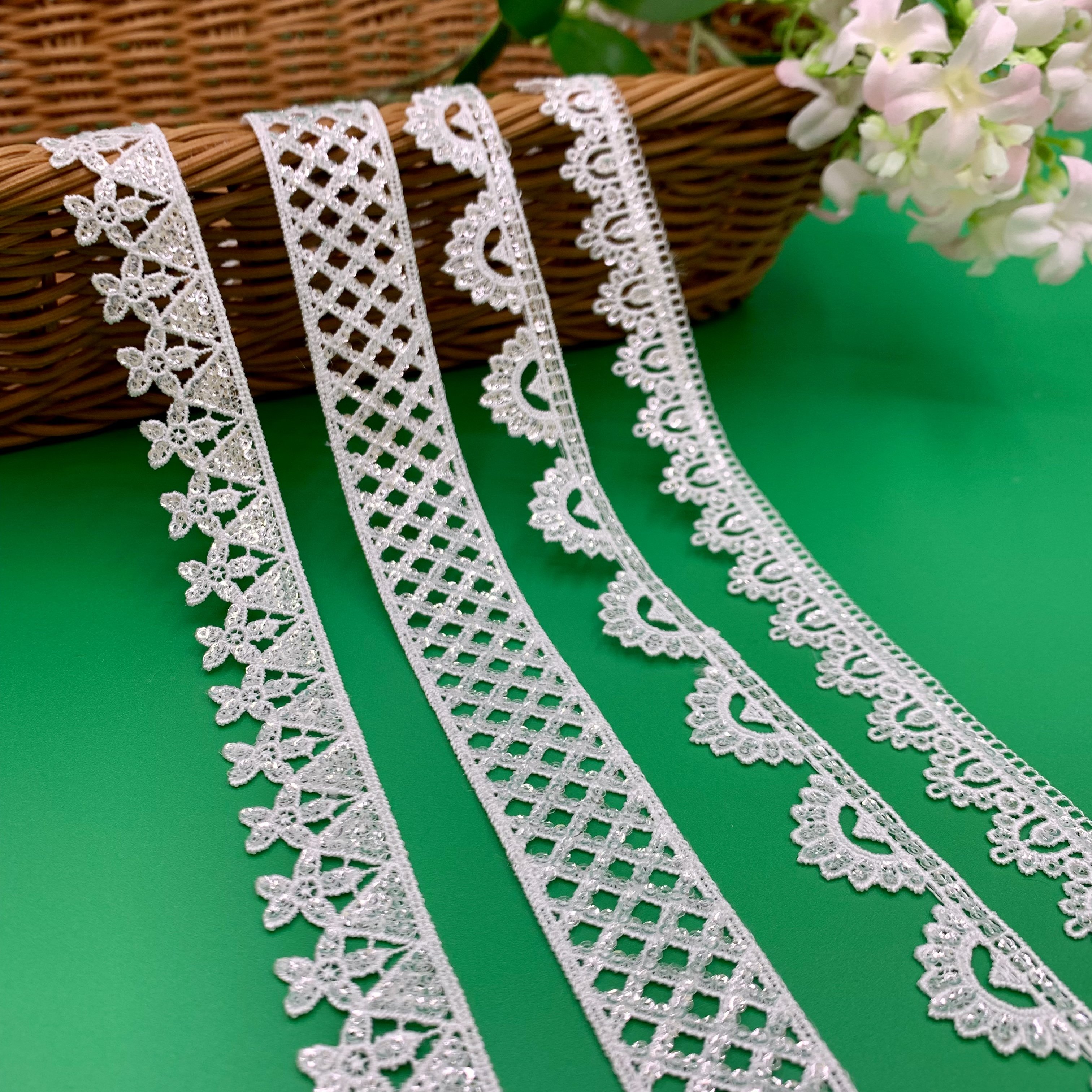 Wholesale Price Nigeria Lace Fabric Quality Shiny Renda Sequin Lace Trim For Women Dress Embroidery Fabric