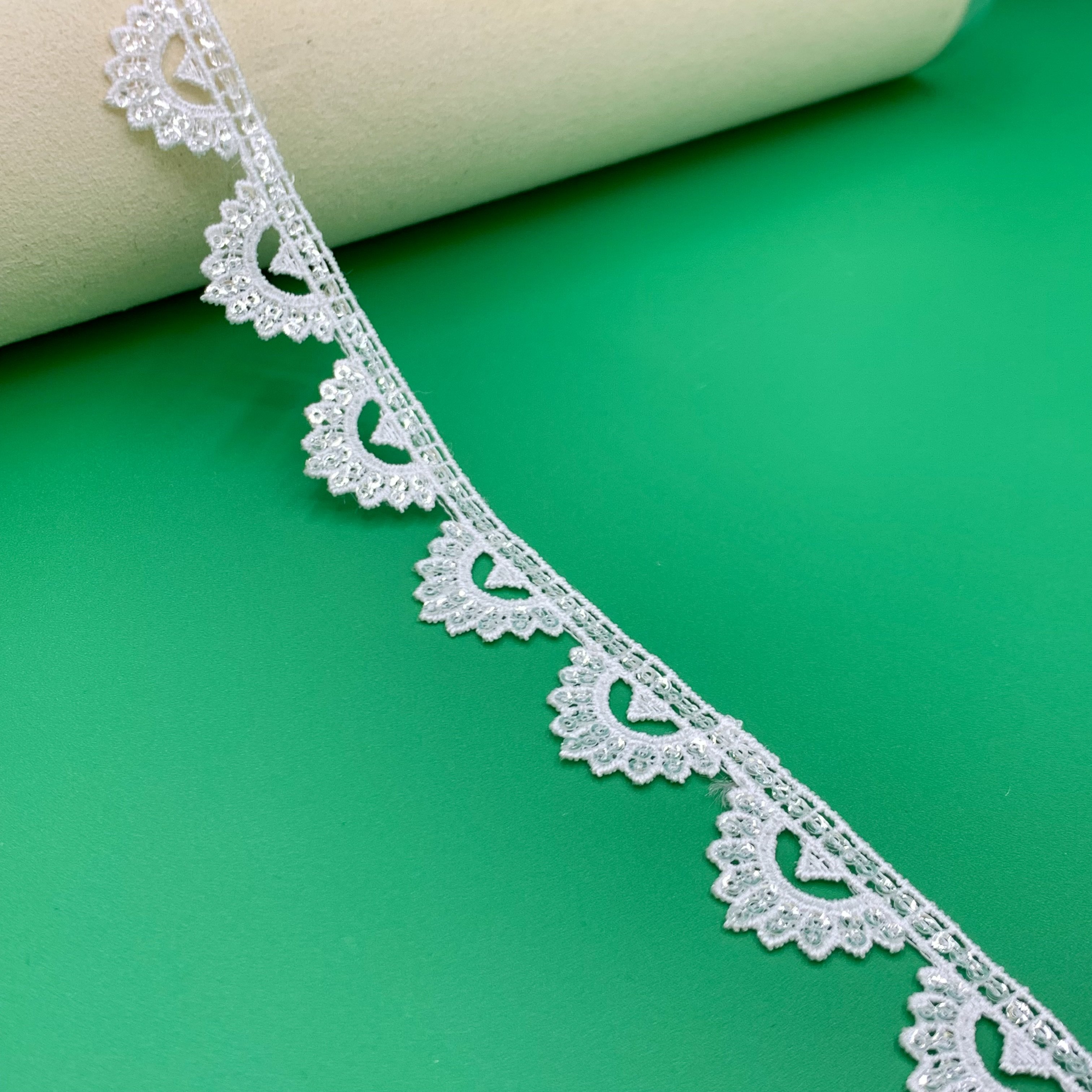 Wholesale Price Nigeria Lace Fabric Quality Shiny Renda Sequin Lace Trim For Women Dress Embroidery Fabric