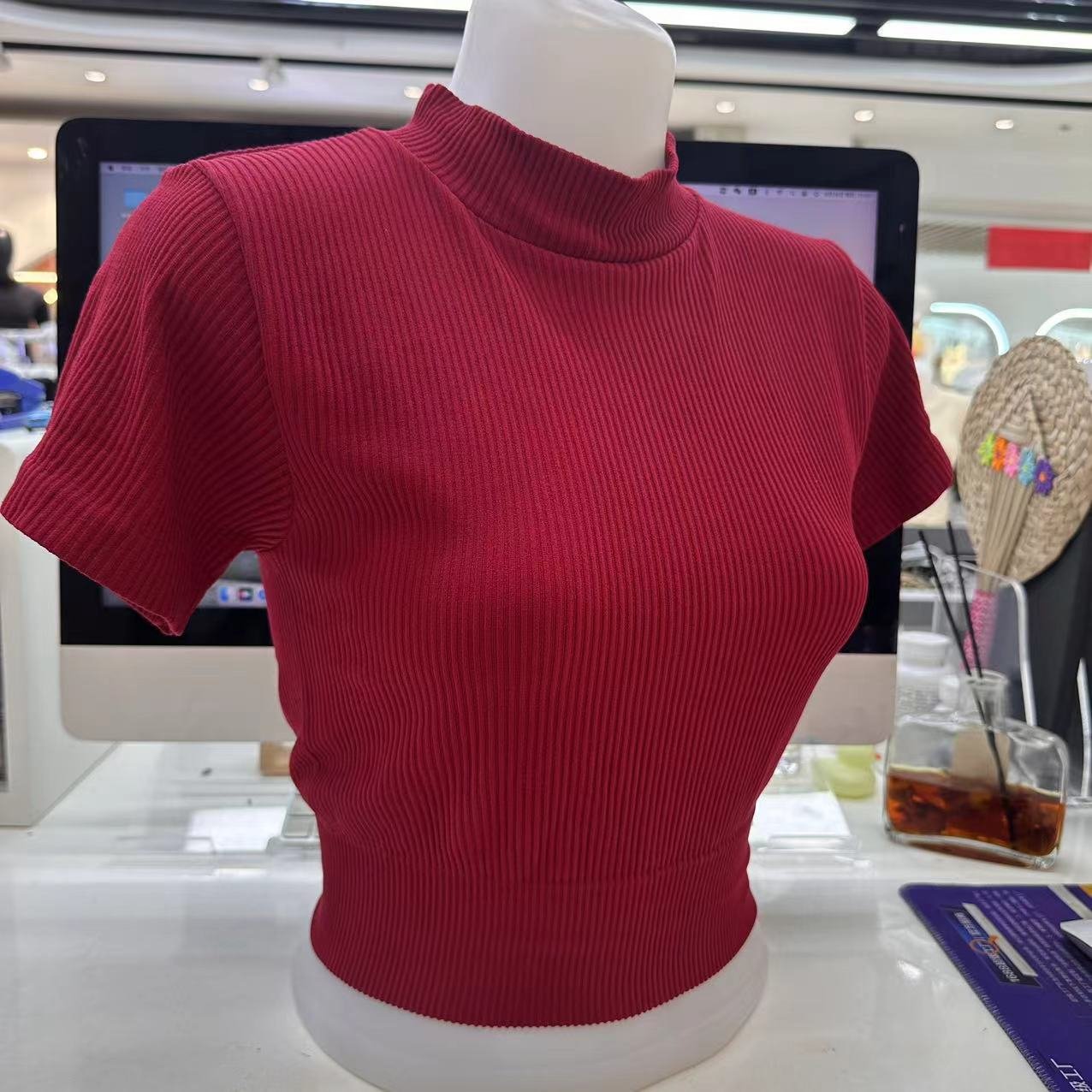 New nylon seamless high elastane halter thread wrap chest rib fabric halter backless yoga workout top women T-shirt