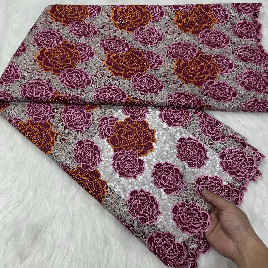 China Wholesale Guipure Embroidery Lace Fabric Technology Good Price Nigerian Lace Fabric With Rhinestones For Party Dress