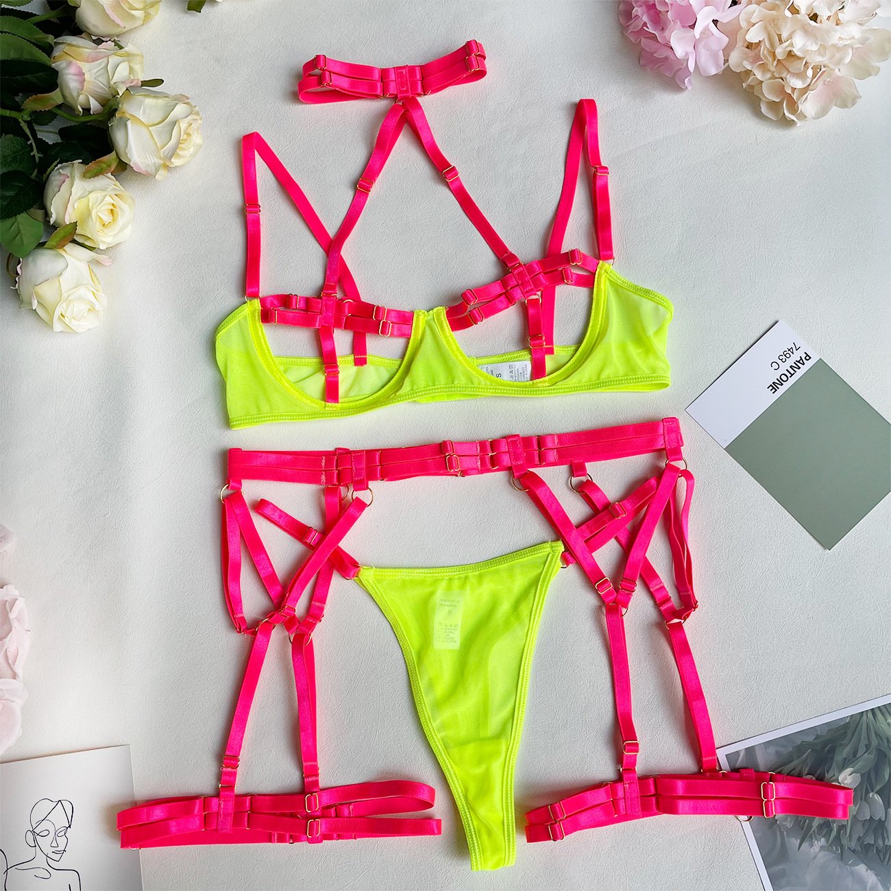 2024 Two-Color Splicing Strap Lingerie Set Charm Strap Complex Heavy Craft Fabric Lace Decoration Sexy Underwear ODM Supply