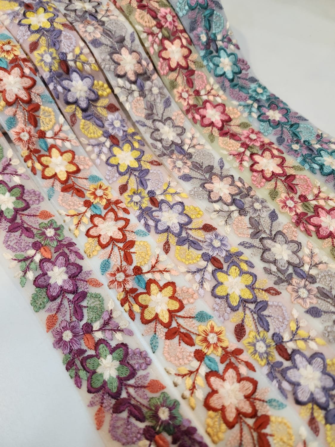 embroidered bridal lace trim good quality flower floral embroidery 3d lace tulle stretch mesh fabric for wedding dress laces fab