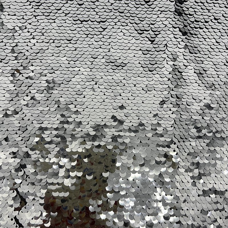 High Quality Luxury 5MM Silver/Gold Reversible Fish Scale Sequin Fabric for Fashion Dress LP14040204