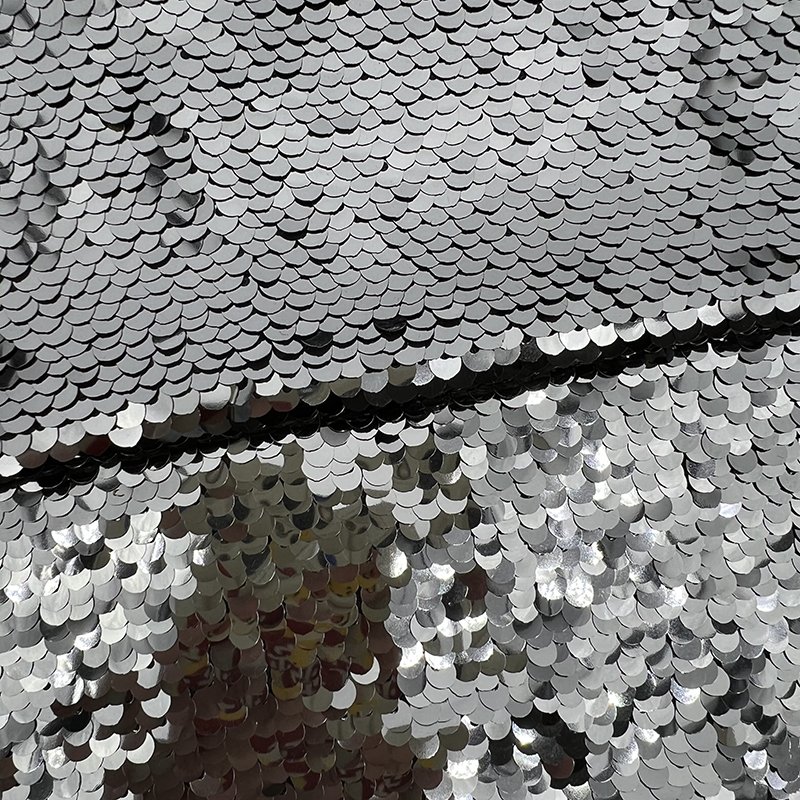 High Quality Luxury 5MM Silver/Gold Reversible Fish Scale Sequin Fabric for Fashion Dress LP14040204