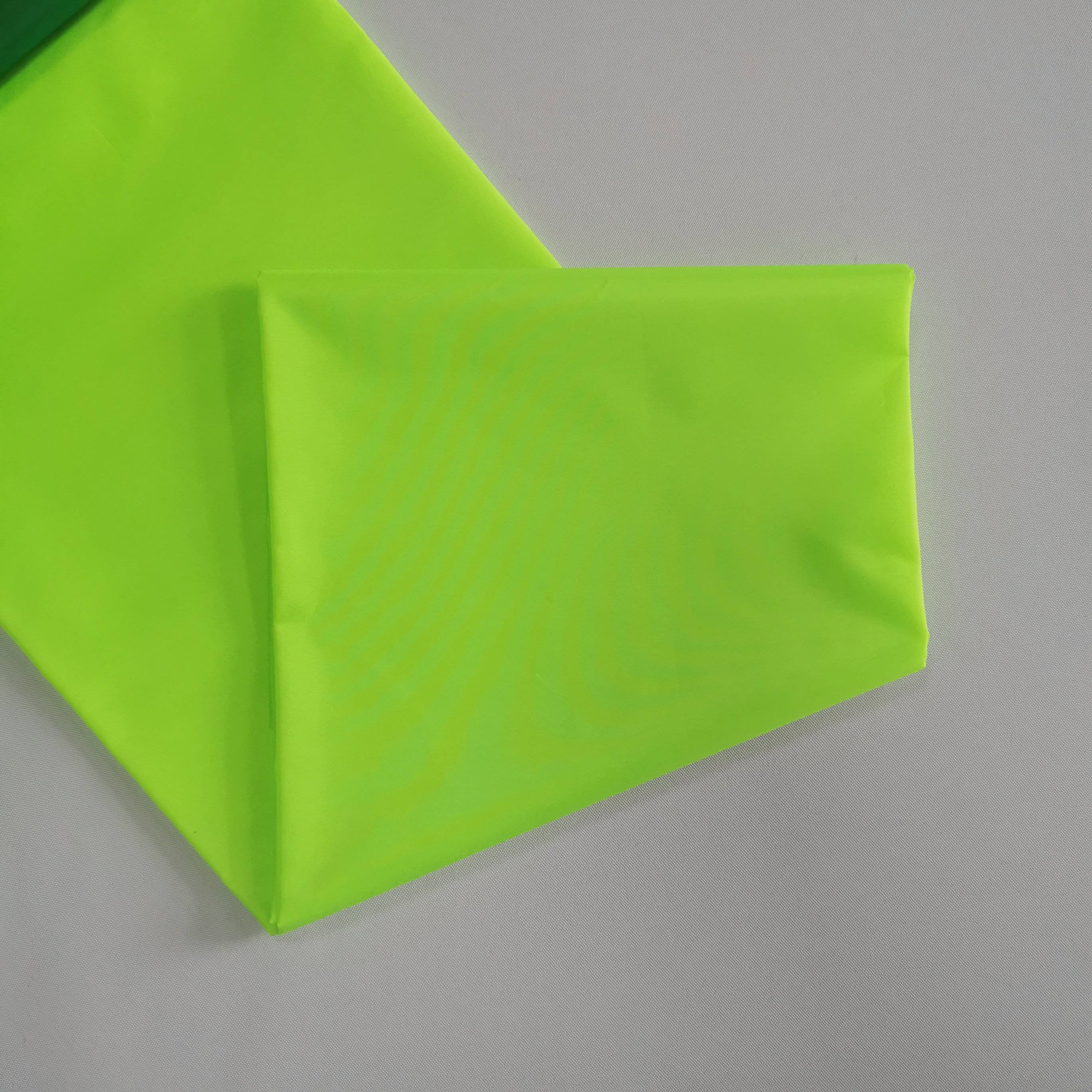 Factory direct supply Low Price 190T 210T 230 100% Fabric Polyester Taffeta with PA Silver White Coated Woven Plain Dyed
