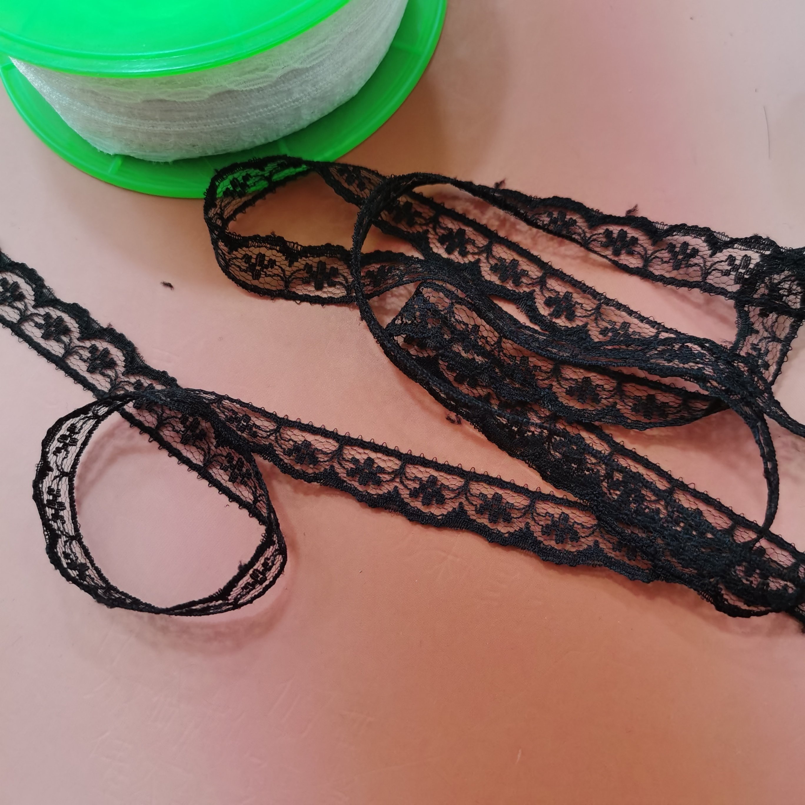 ZJ027 High Quality Wide 1.3cm White and Black Nylon Lace Trim Knitted Lace Nylon 100% Lace Trim for Clothing