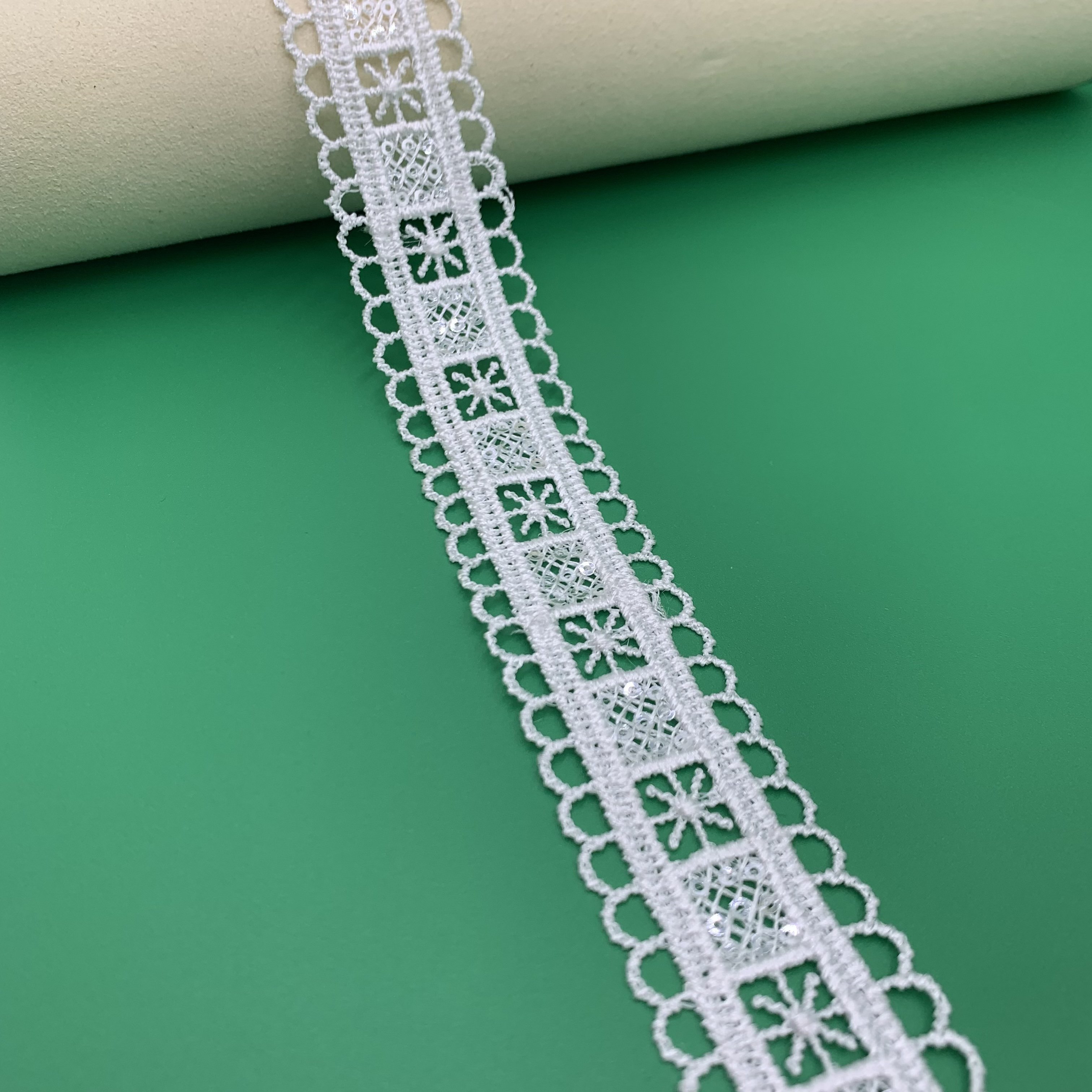 Oem Wholesale Price White Lace Fabric Shiny Embroidery Polyester Sequin Lace Fabric Trim
