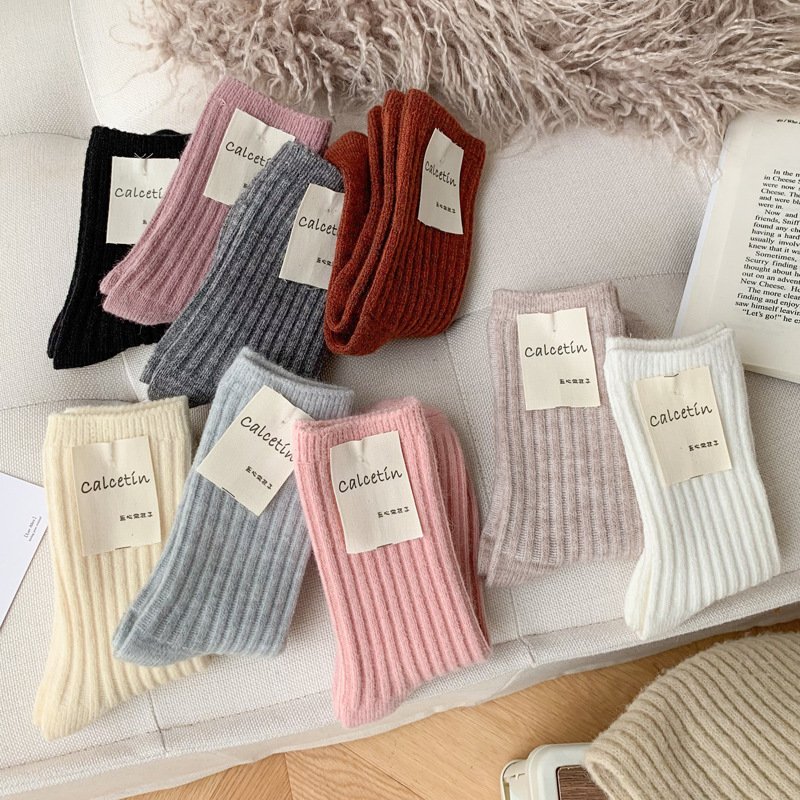Wholesale Cozy Woolen Socks Unisex Color Plain Knit Ribbed Winter Merino Crew Thick Wool Socks For Women