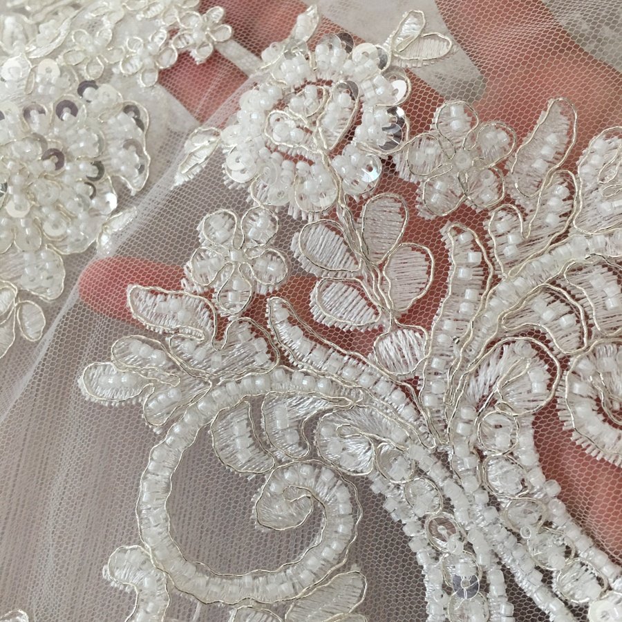 hot sale metallc corded beaded wedding lace fabric/fancy bridal lace fabric embroidery with machine beaded