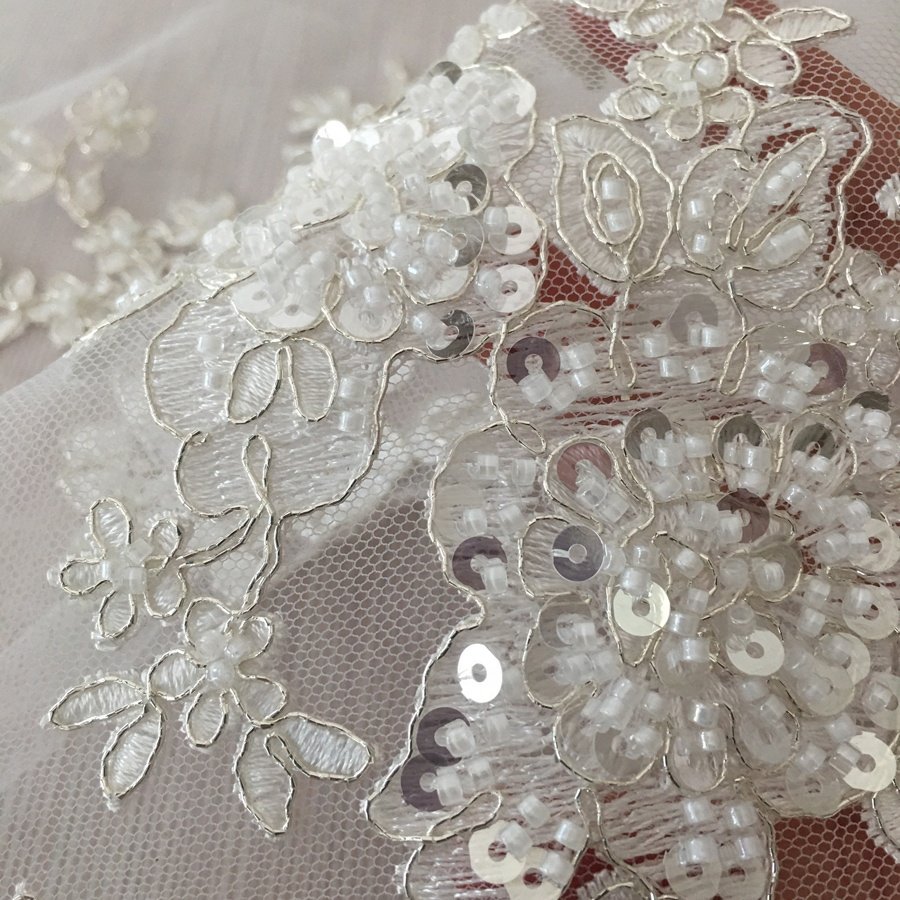 hot sale metallc corded beaded wedding lace fabric/fancy bridal lace fabric embroidery with machine beaded