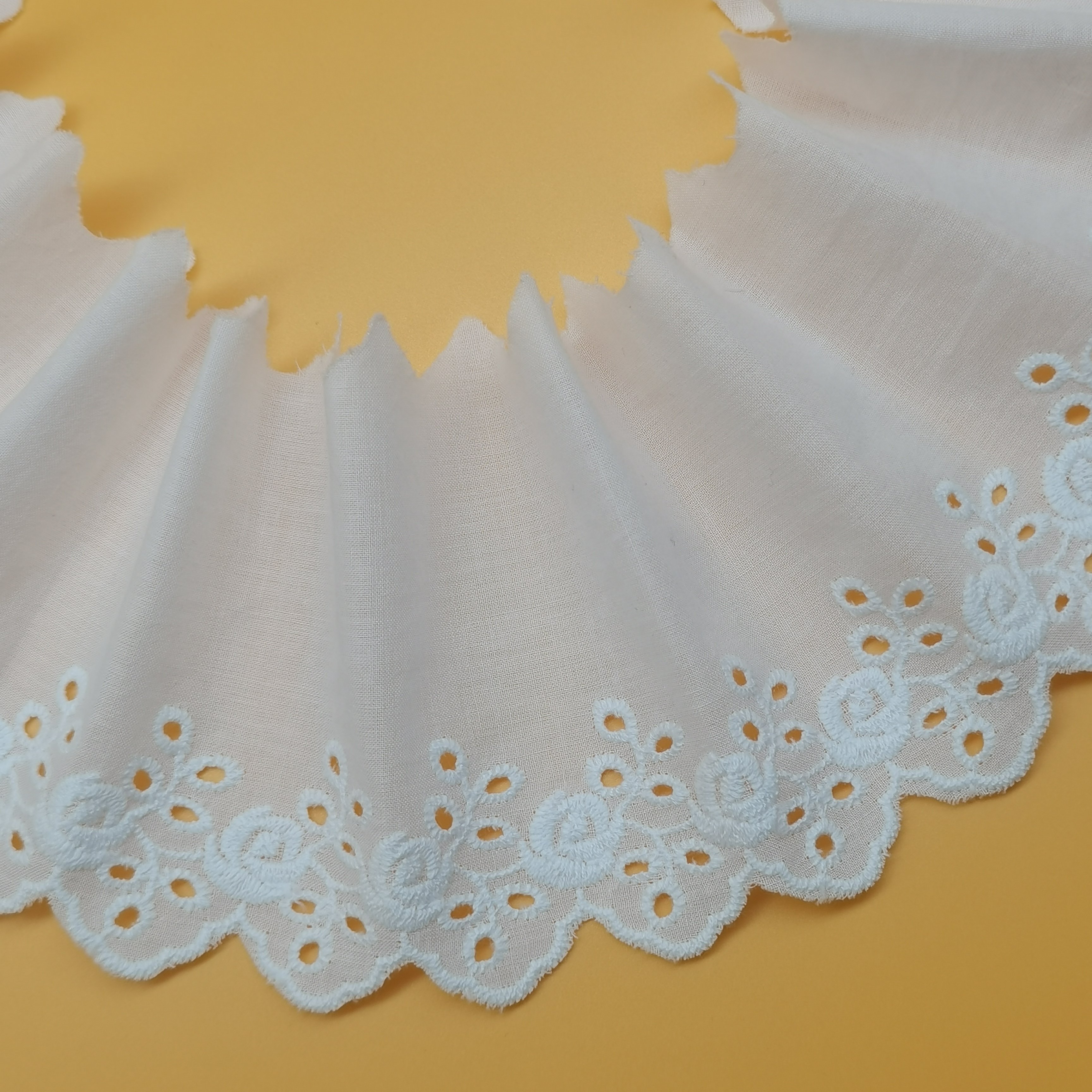 wholesale white border guipure stretch lace cotton embroidery fabric custom clothing lace elastic for women dress