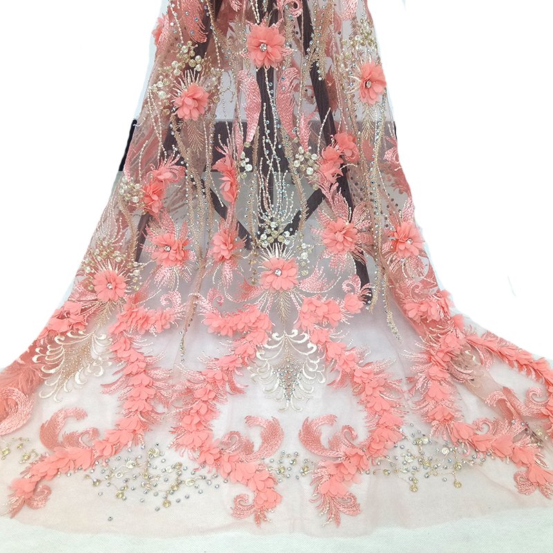 Wholesale Low MOQ Luxury Floral Beaded Lace Fabric Heavy 3D Lace Embroidery Lace Fabric