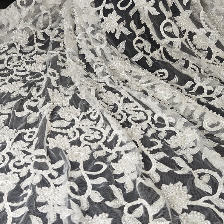 Elegant Hand Made 3D Floral Lace Fabric White Luxury Beaded Lace Embroidery For Wedding Dress