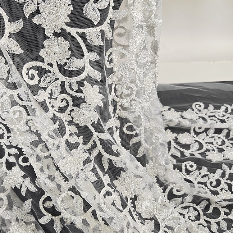 Elegant Hand Made 3D Floral Lace Fabric White Luxury Beaded Lace Embroidery For Wedding Dress