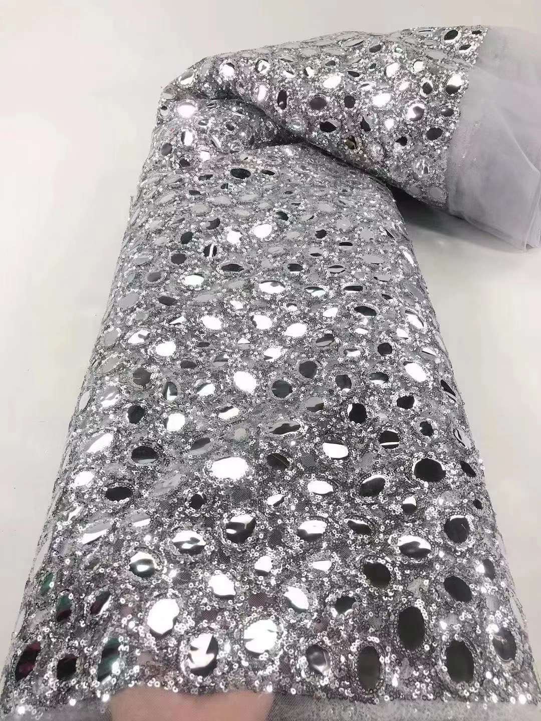 Wholesale Heavy Beaded Embroidery Lace Fabric Beads Sequins Wedding Fabric African Tulle Embroidered Lace