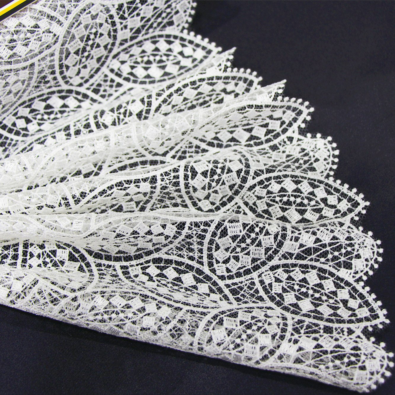 OEM non-stretch white lace dress fabrics lace fabric for wedding women clothing
