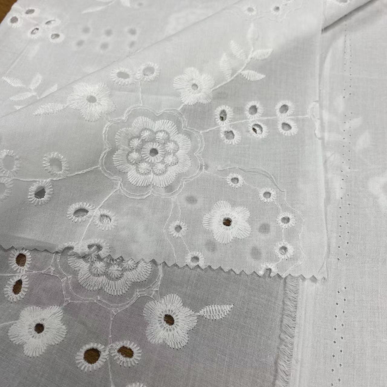 100%Cotton embroidery fabric ,custom fabric printing cotton,Can be made clothing fabrics,Multi-color custom ,wholesale