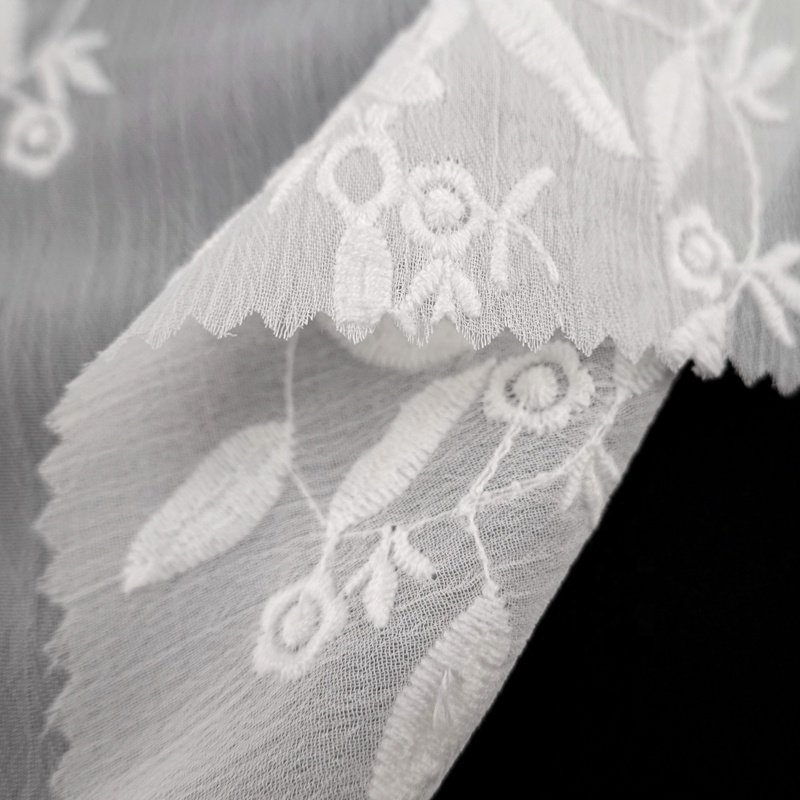 Fancy flower pattern polyester woven white lace tulle fabric with cotton embroidery for lady dress