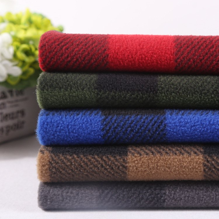 Hot sale 240gsm printed knitted plaid brushed single sided anti pilling polar fleece fabric for autumn and winter