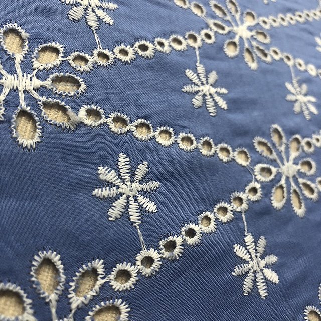 HA-16552 Over Eyelet Cotton Embroidered Fabric Navy and White All Woven Voile Cotton with Eyelet Embroidery Customized Color