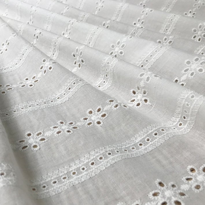 Hot Sale 140Cm Width Embroidered Cotton Lace Fabric Ivory Tablecloth Lace Fabric