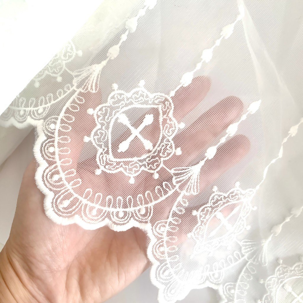 Hot selling 18cm embroidery Lace Trimmings Tulle Lace Fabrics For clothes lace wedding evening dress