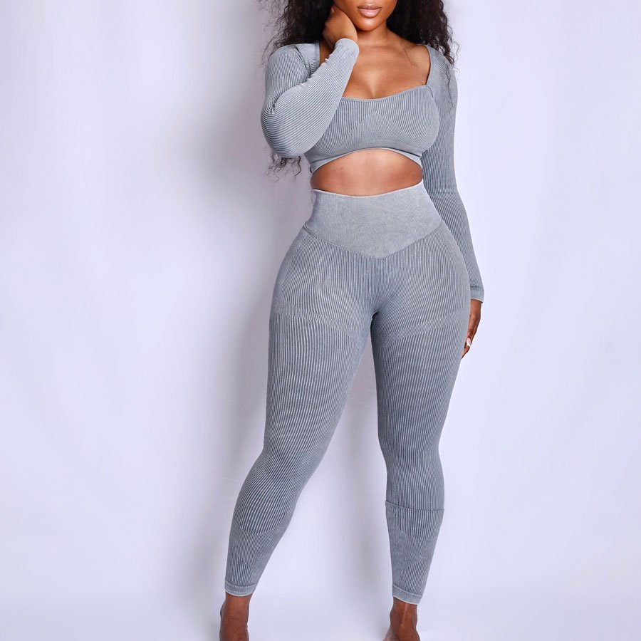 2024 Wholesale Long-sleeved Workout Fitness Gym Wear Clothes Women Quantity Lover OEM Style Custom Logo Seamless Sports Sets