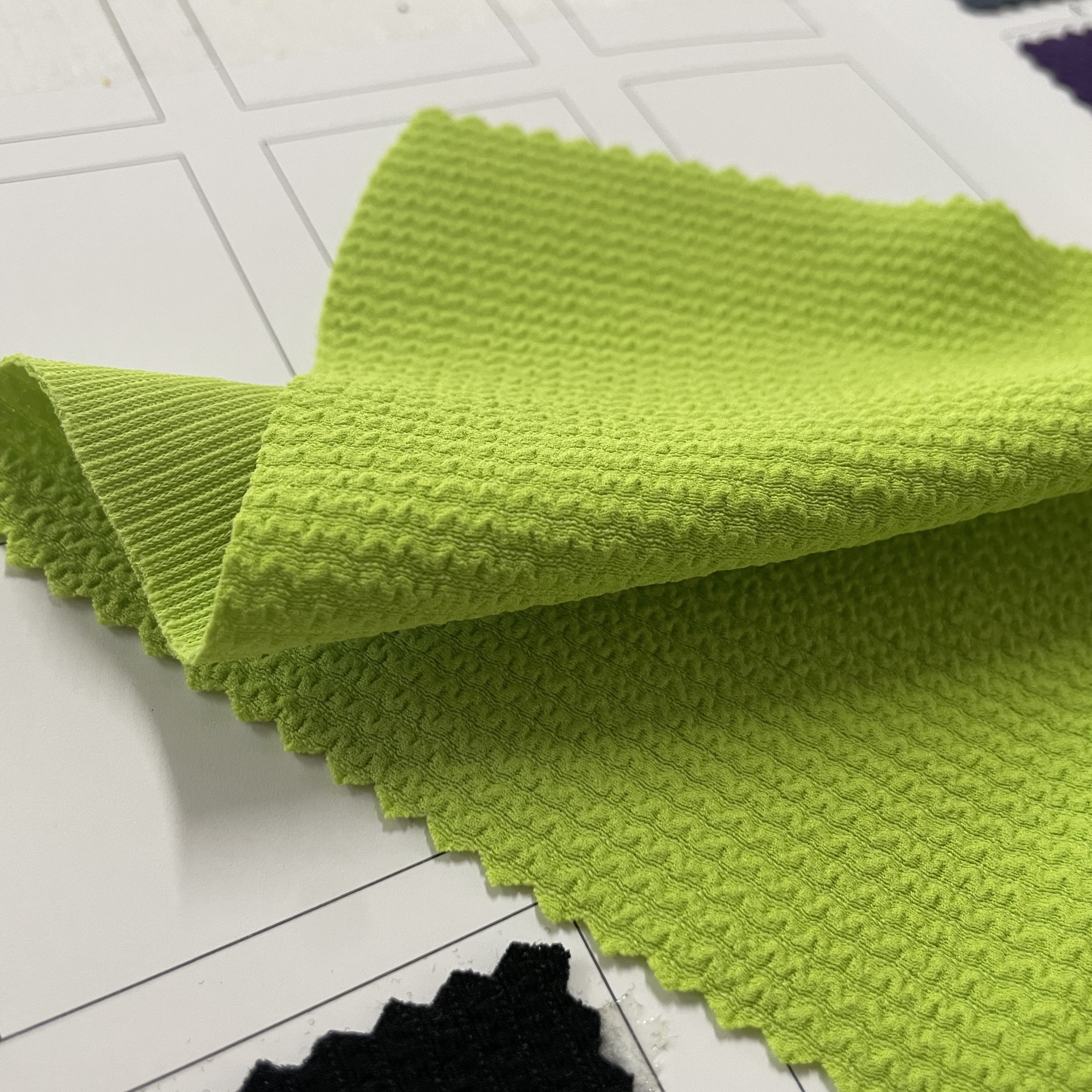 Latest 240g stretch knitted 95% polyester 5% spandex jacquard fabric for clothing