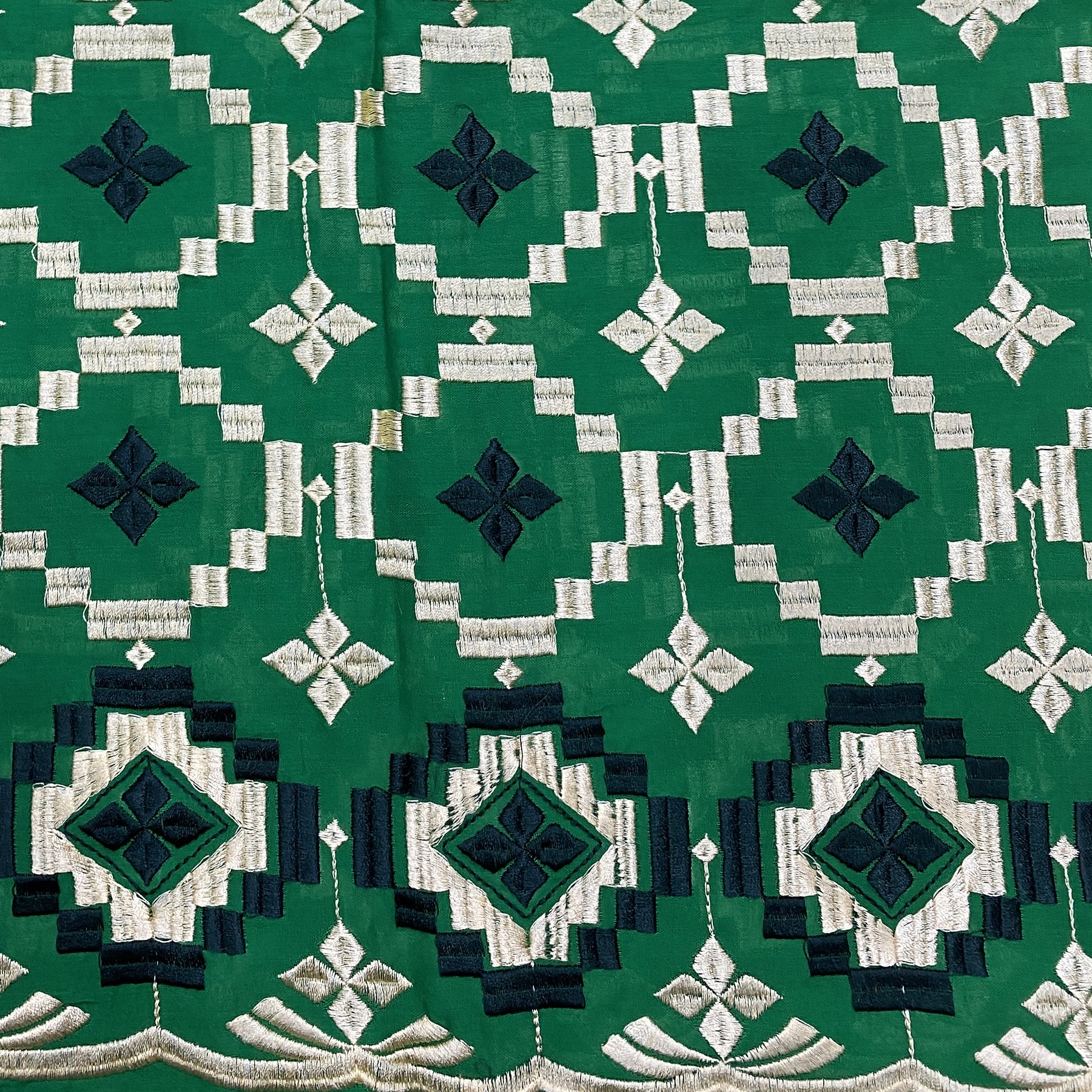Indian Wholesale Nigerian Cotton Lace Fabric African Red Embroidery Flower Swiss Voile Lace Fabric For Garment