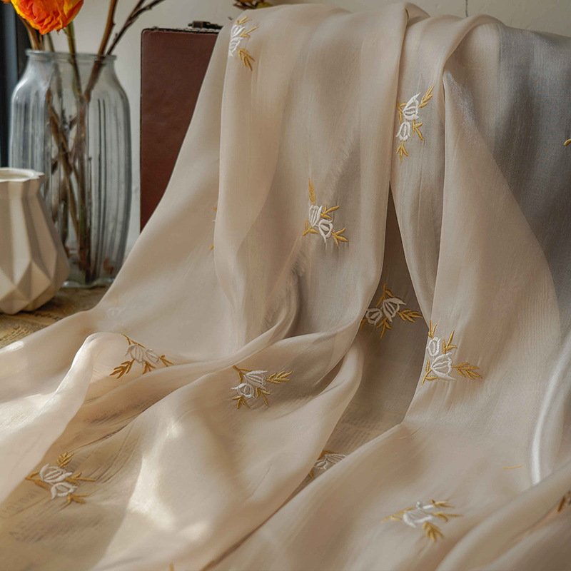 New Antique Woven Printed Embroidery Tulle Shell Fabric Embroidered Floral Organza Fabric