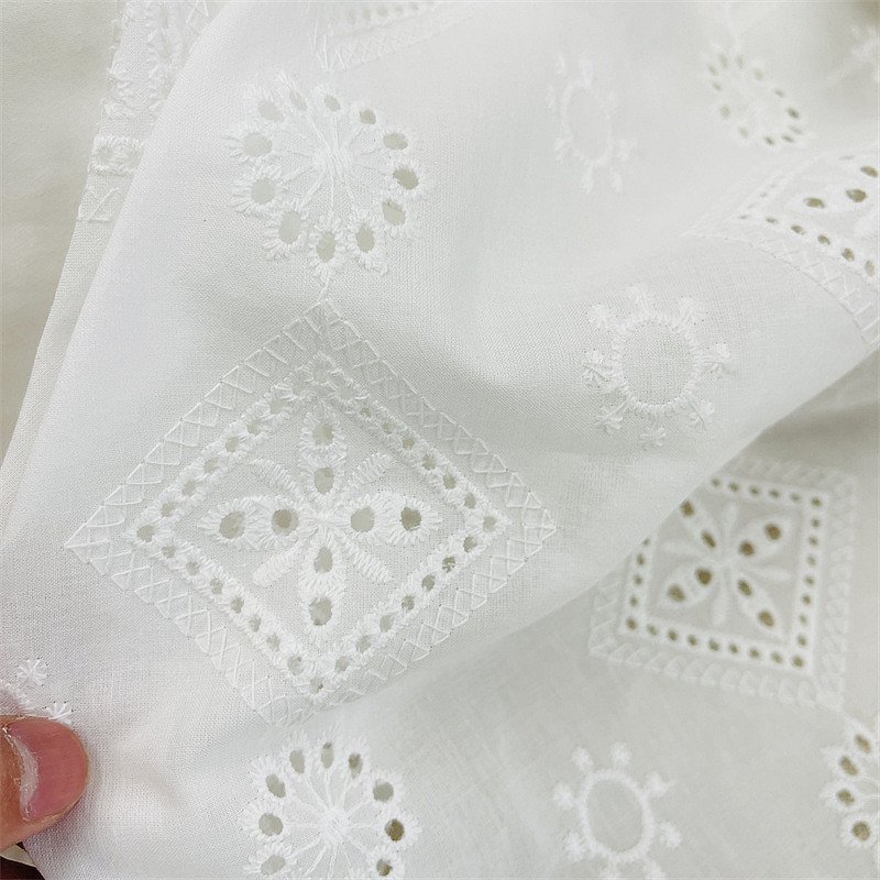 Lace 100% Cotton Eyelet Fabric Embroidered Cloth Cotton Embroidery Fabric For Dress