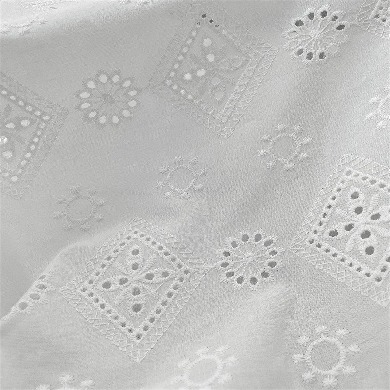 Lace 100% Cotton Eyelet Fabric Embroidered Cloth Cotton Embroidery Fabric For Dress