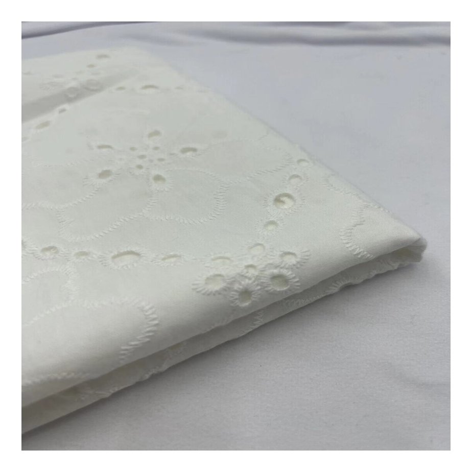 New Design 100% Cotton Light Weight Soft White Embroidered Flower Floral Pattern Lace Embroidery Eyelet Fabric For Women Dress