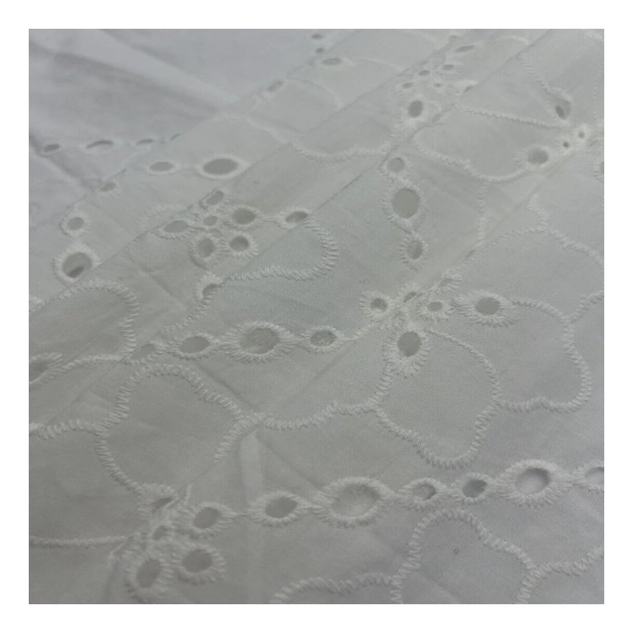 New Design 100% Cotton Light Weight Soft White Embroidered Flower Floral Pattern Lace Embroidery Eyelet Fabric For Women Dress