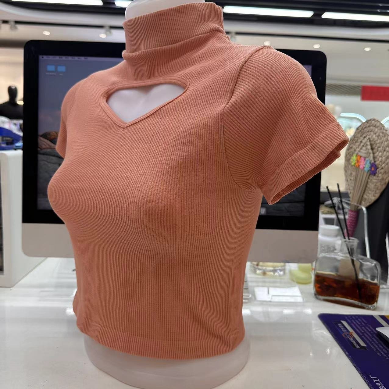 New nylon seamless high elastane halter thread wrap chest rib fabric halter backless yoga workout top women T-shirt