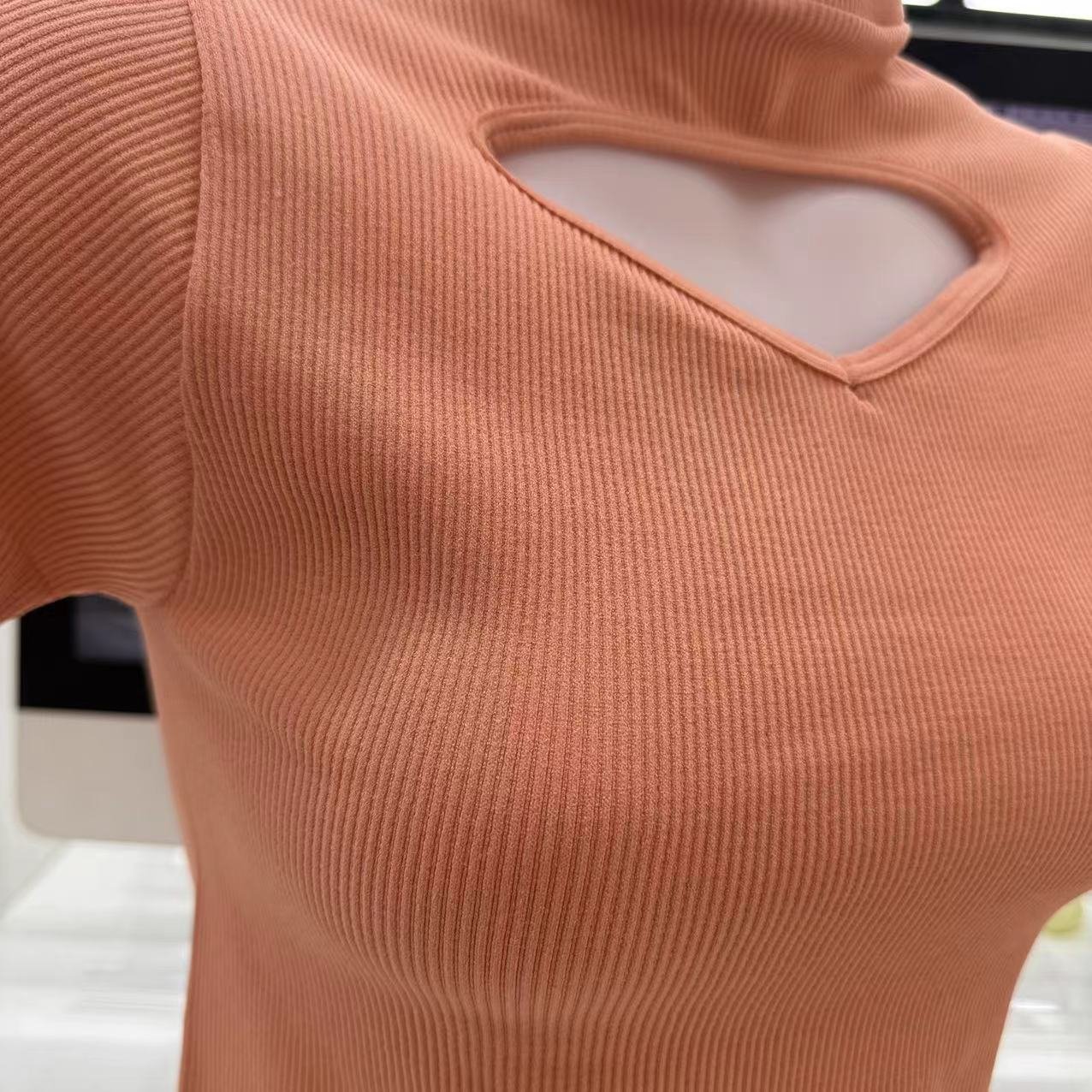 New nylon seamless high elastane halter thread wrap chest rib fabric halter backless yoga workout top women T-shirt