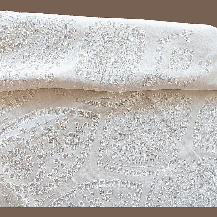 China Textile Factory Floral Design Embroidery Fabric Dress Garment 100% Cotton Fabrics