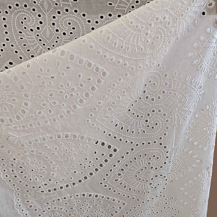 China Textile Factory Floral Design Embroidery Fabric Dress Garment 100% Cotton Fabrics
