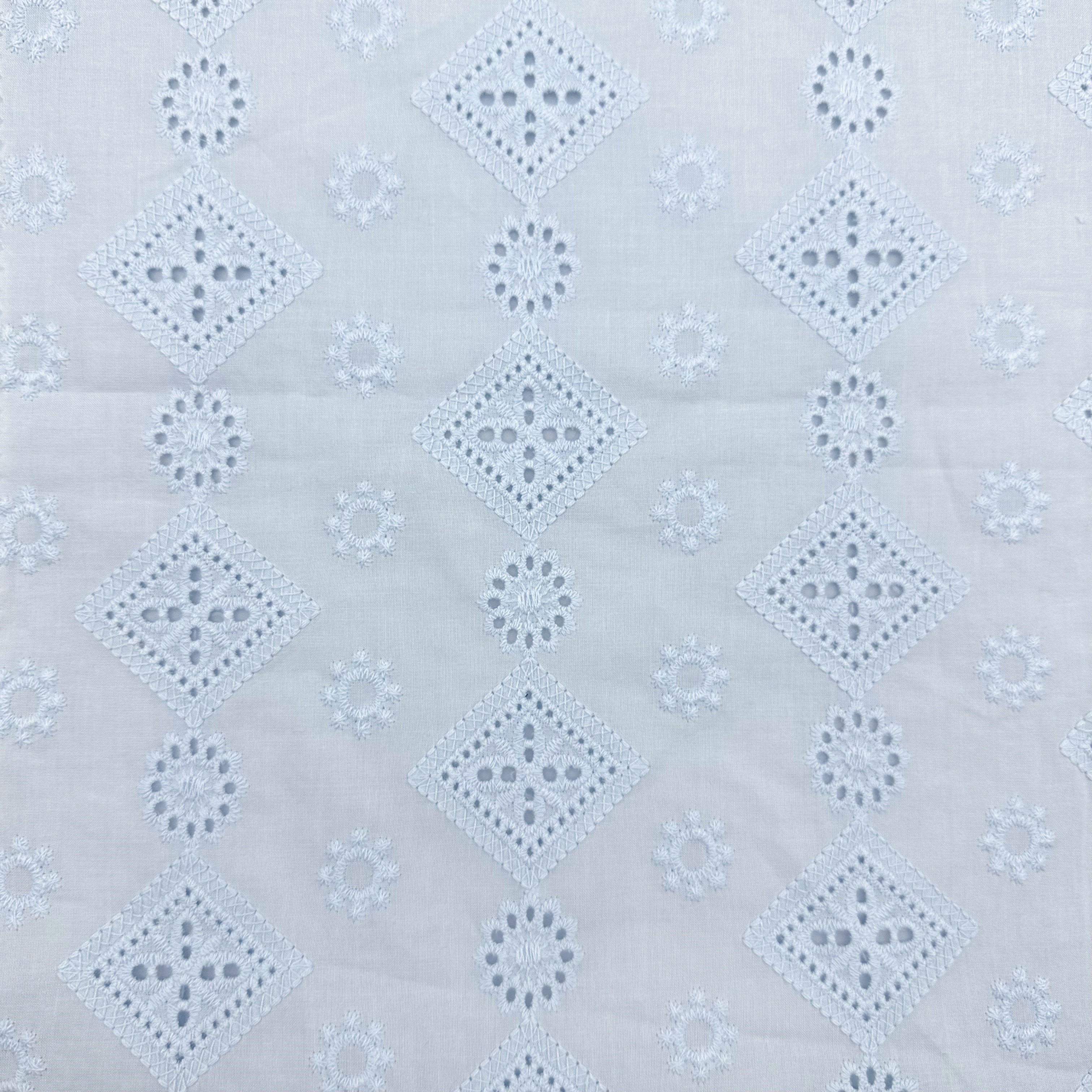 Lace 100% Cotton Eyelet Fabric Embroidered Cloth Cotton Embroidery Fabric For Dress