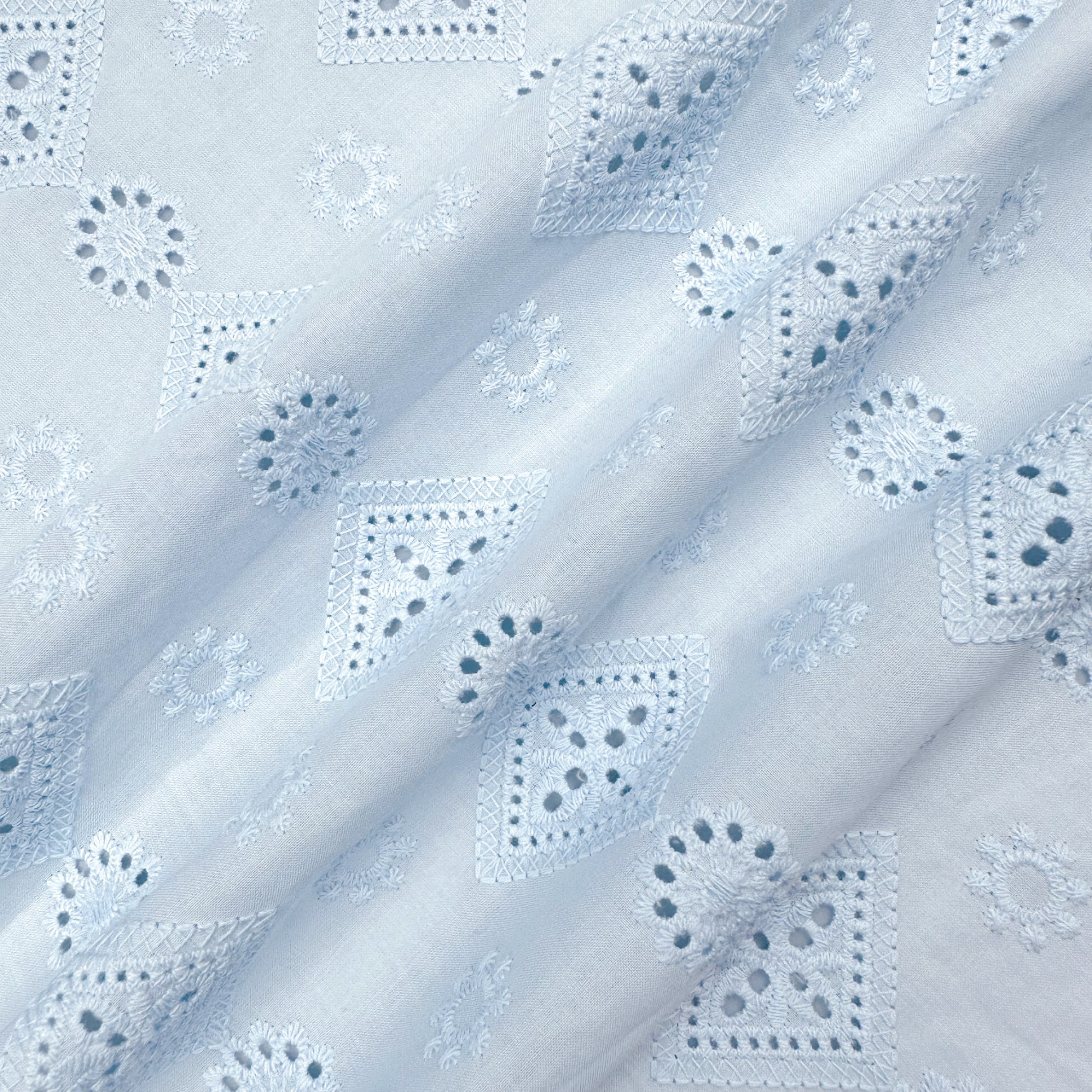 Lace 100% Cotton Eyelet Fabric Embroidered Cloth Cotton Embroidery Fabric For Dress