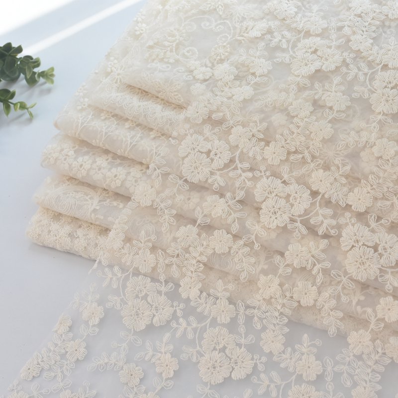 New Embroidered Organza Fabric Embroidery Cotton White Lace Fabric For Women Dress Clothing