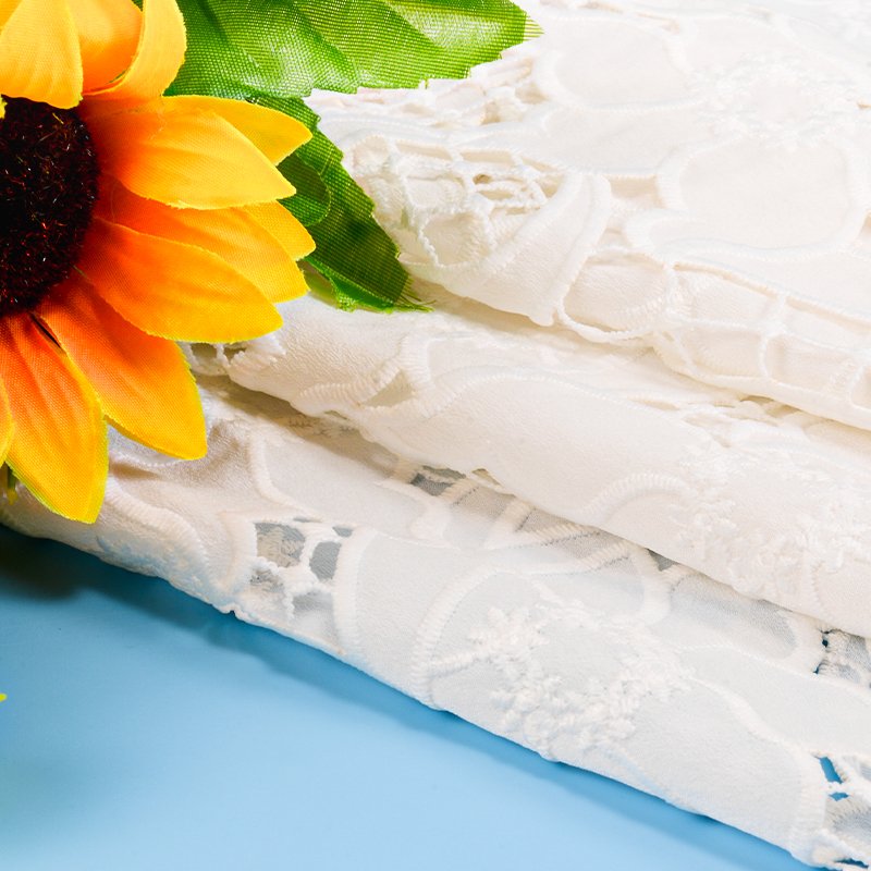 Cheerslife New Design Guipure Lace Fabric Water Soluble Floral Embroidered Fabric For Women Dress