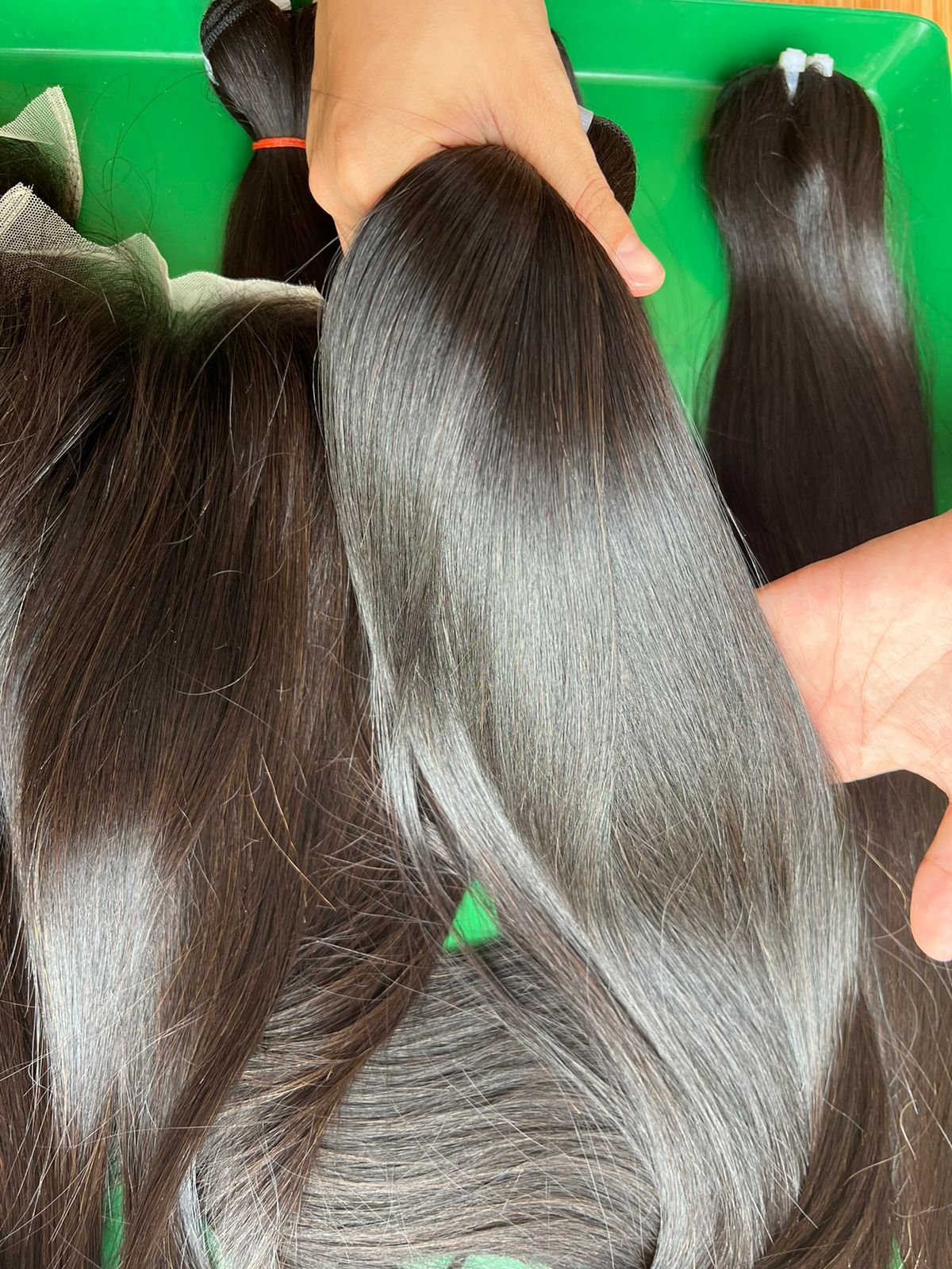 Wholesale 100% Vietnamese Virgin Hair Bone Straight Hair Extensions 3 Bundles With Lace Closure ( Frontal ) For Black Women