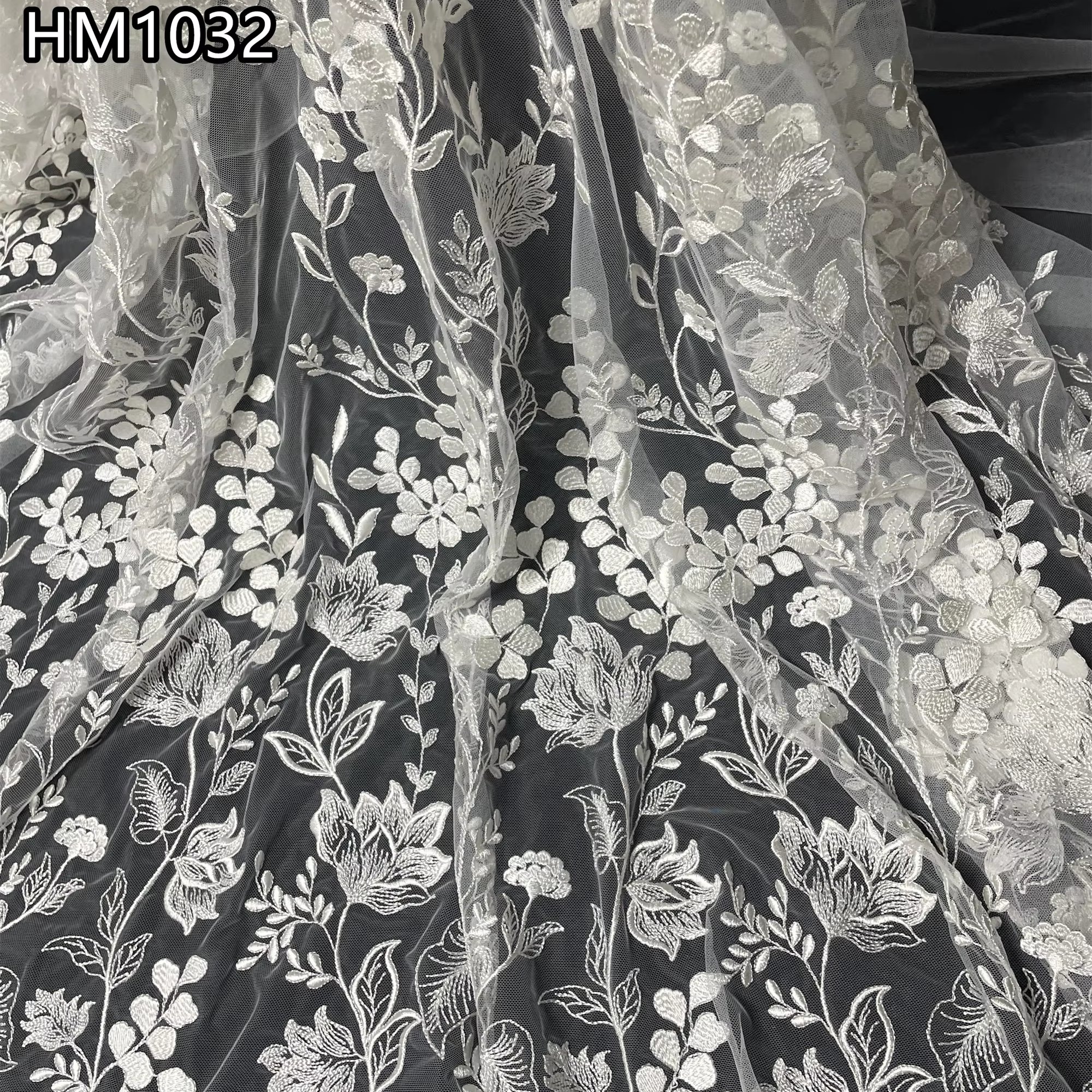 High Quality Bridal Lace Fabric Floral Pattern Mesh Embroidery Fabric for Wedding Dress