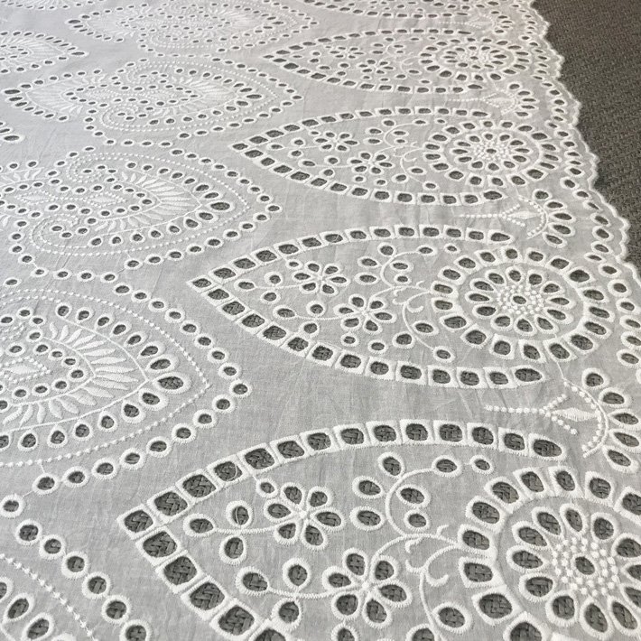 2024 High Quality Embroidery Lace Fabric 135Cm Guipure Edge Cotton Lace Textile For Garment