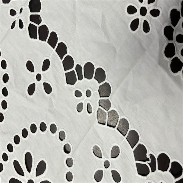 China Factory Wholesale Price Custom Heavy Weight White 100 Combed Cotton Malaysia Chemical Eyelet Lace Hand Embroidery Fabric