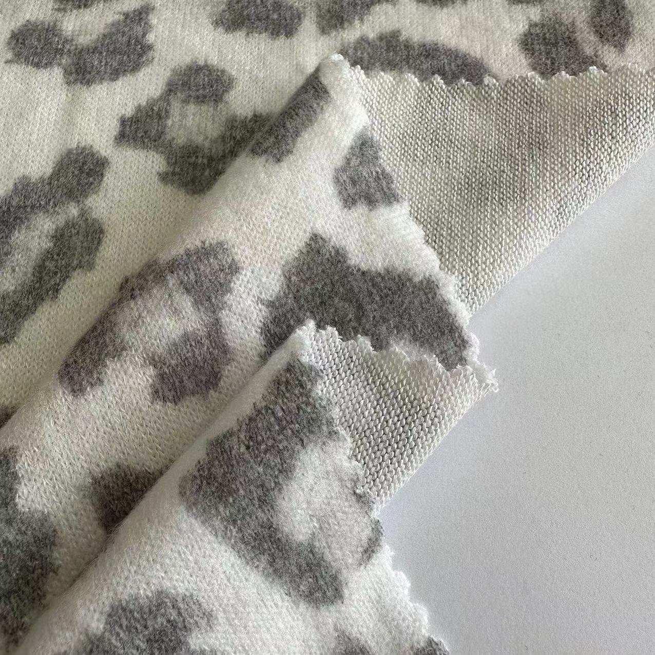 Soft quality leopard print 80% rayon 17% polyester 3% spandex knitted RT viscose brush rib hacci fabric for cardigan