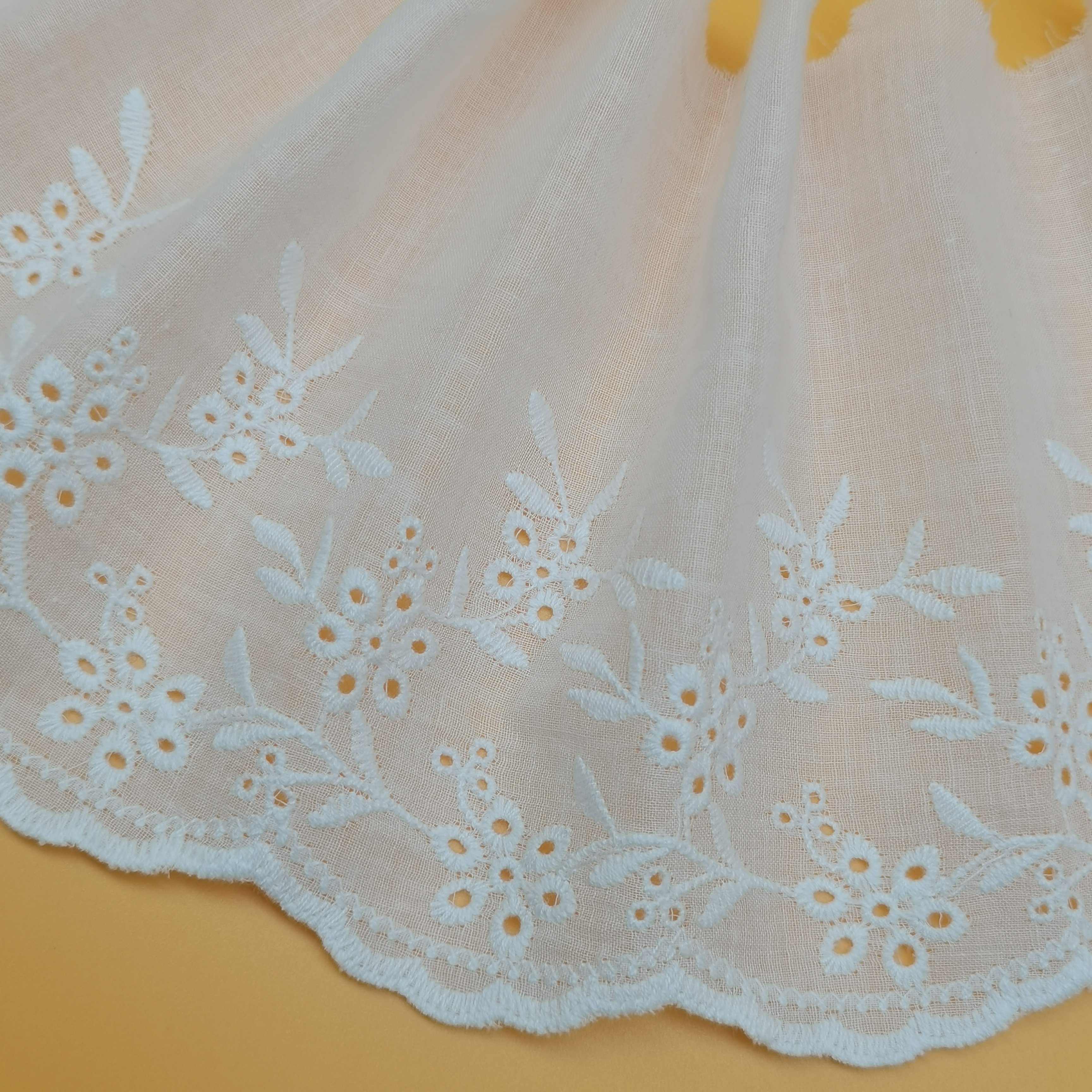 Hot Sale Embroidery 100% Cotton Lace Fabric Hand Embroidery Eyelet Cotton Guipure Lace For Women Garment