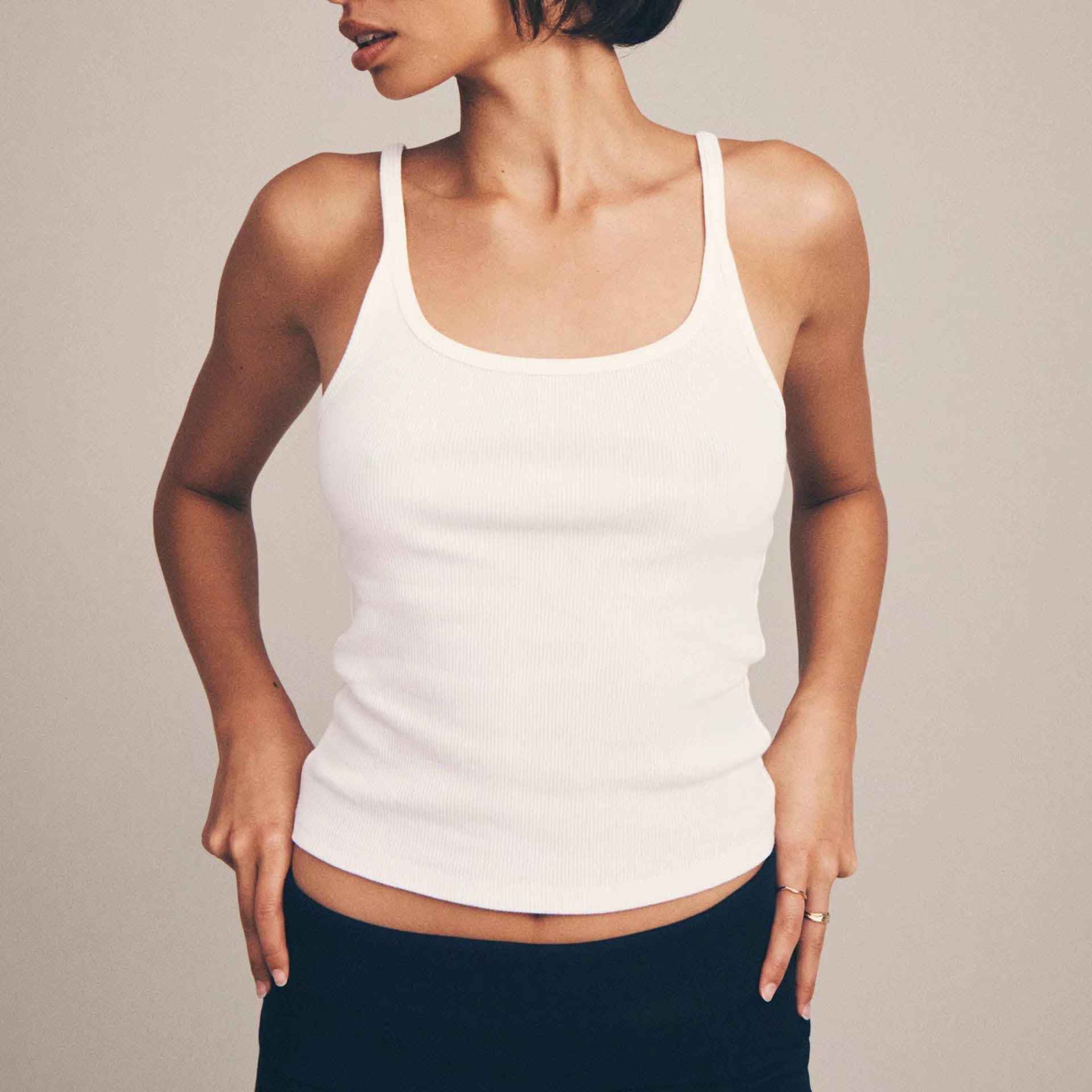 Runwaylove R443 New Design Sling U-neck Tank Crop Top