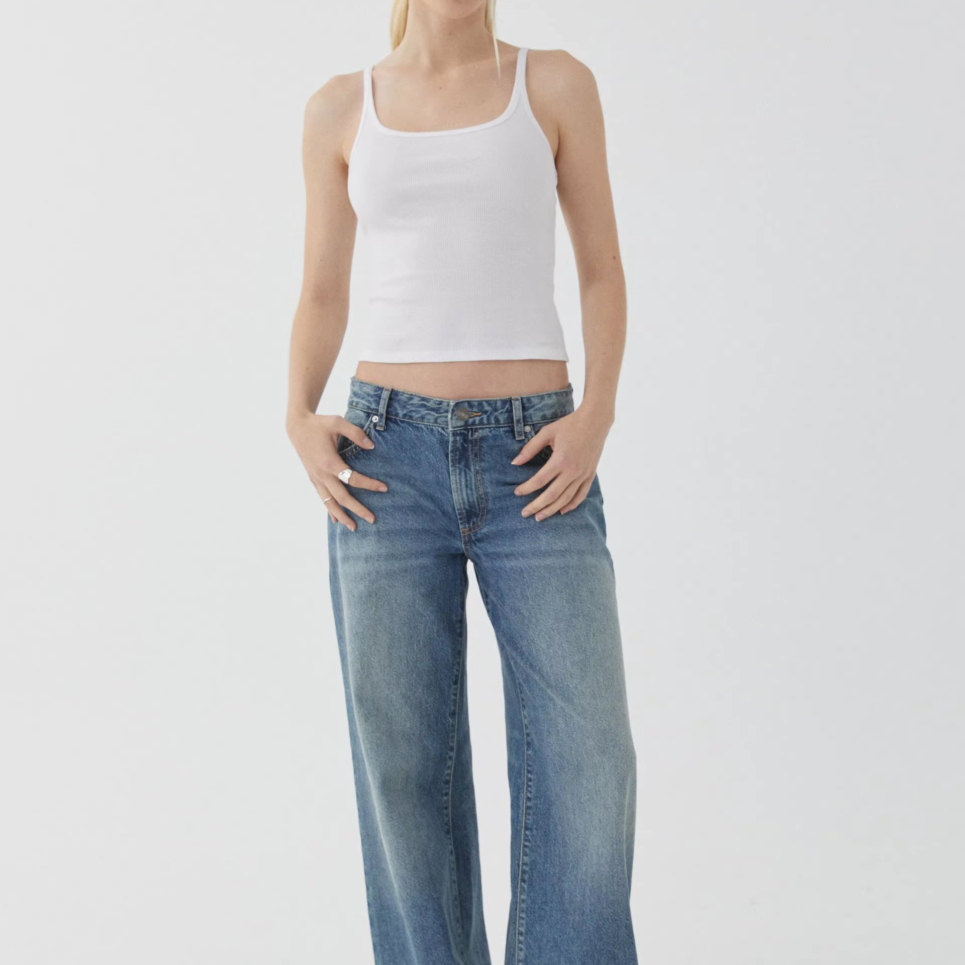 Runwaylove R443 New Design Sling U-neck Tank Crop Top